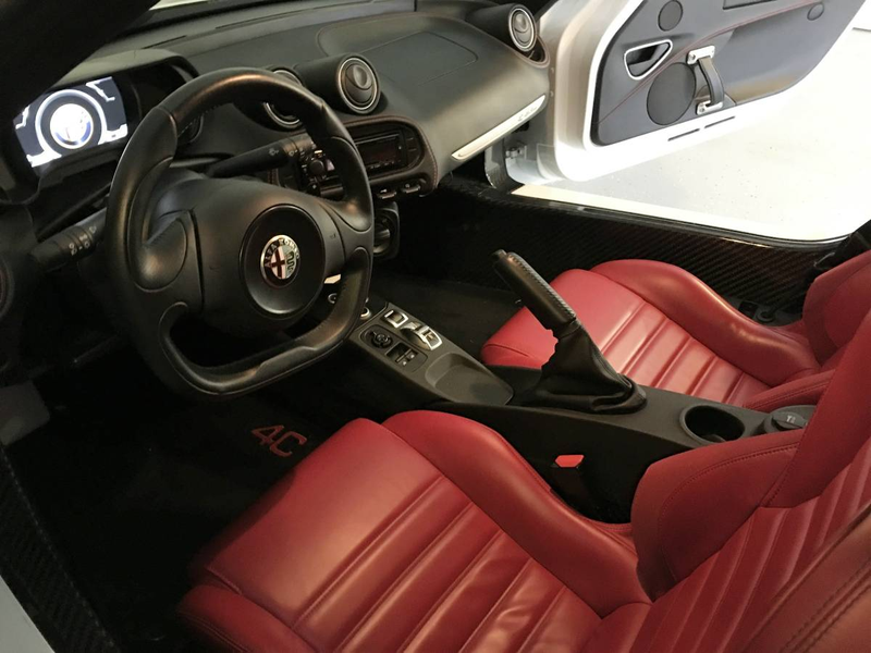 Illustration for article titled At $45,000, Could You Be Tempted By This 2016 Alfa Romeo 4C?